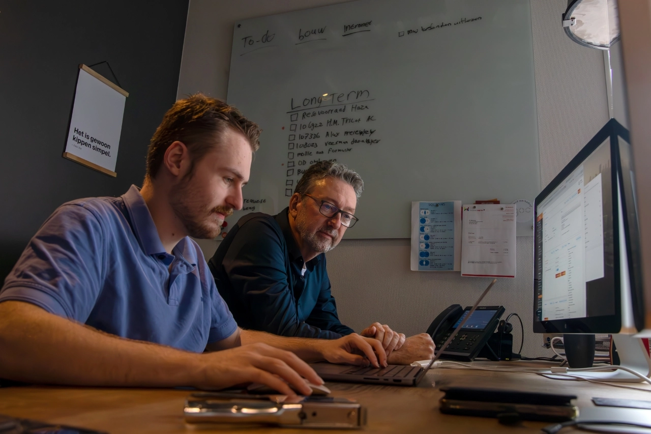 Peter en Bram in bespreking